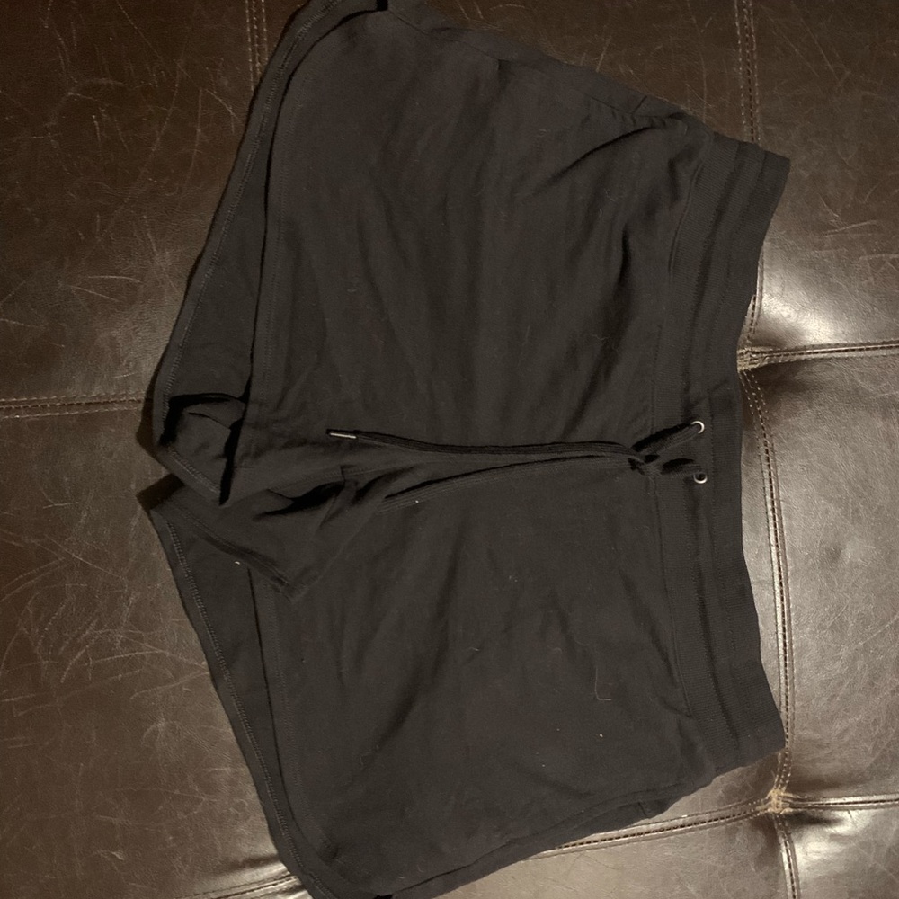 Black shorts⭐️